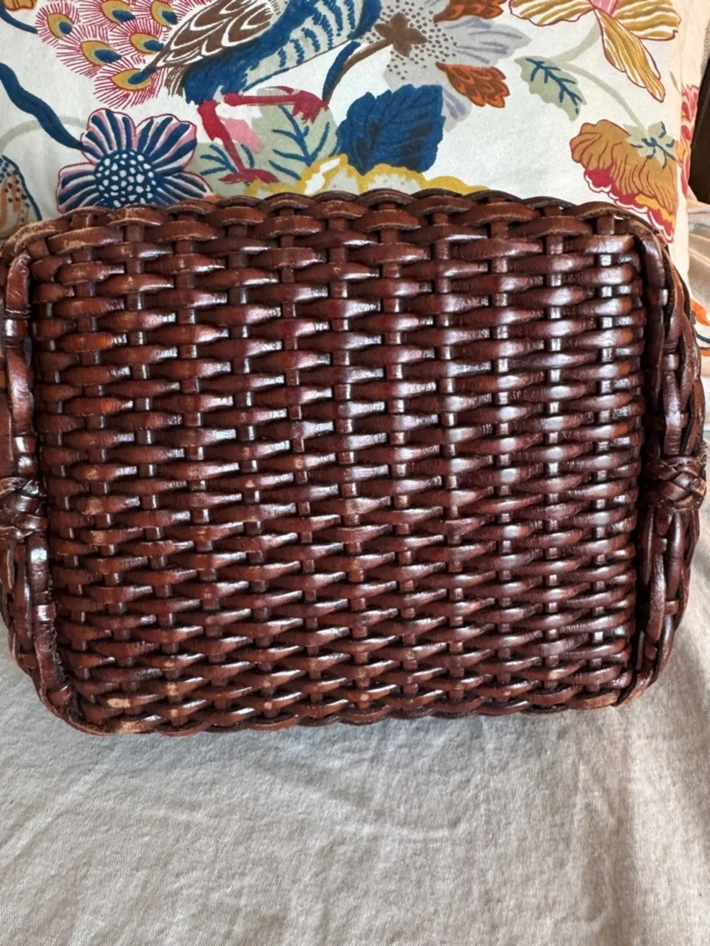 Vintage Woven Leather Crossbody Bag Brown Boho Artisan Basketweave Small Bucket - Picture 9 of 13